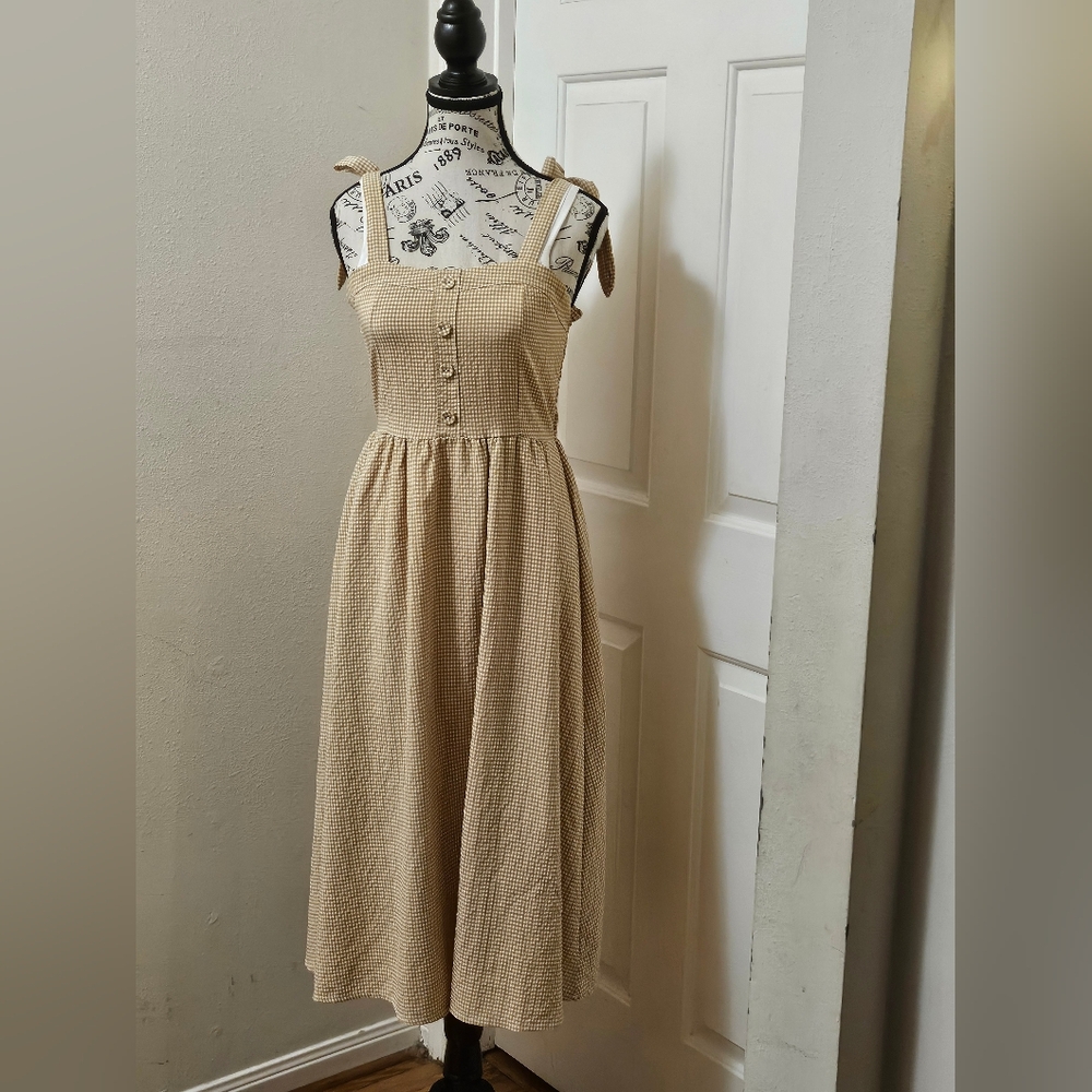Elegant Tan Sleeveless Dress
